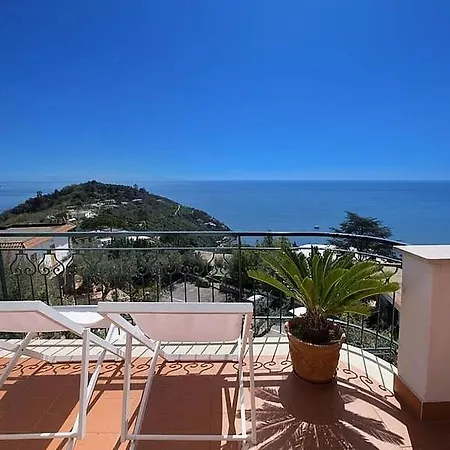 Sleeps 10 Pool Air Con Wifi *